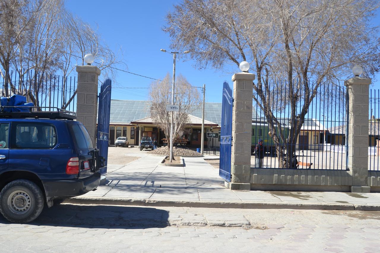 Onkel Inn Wagon Sleepbox Uyuni Exterior photo