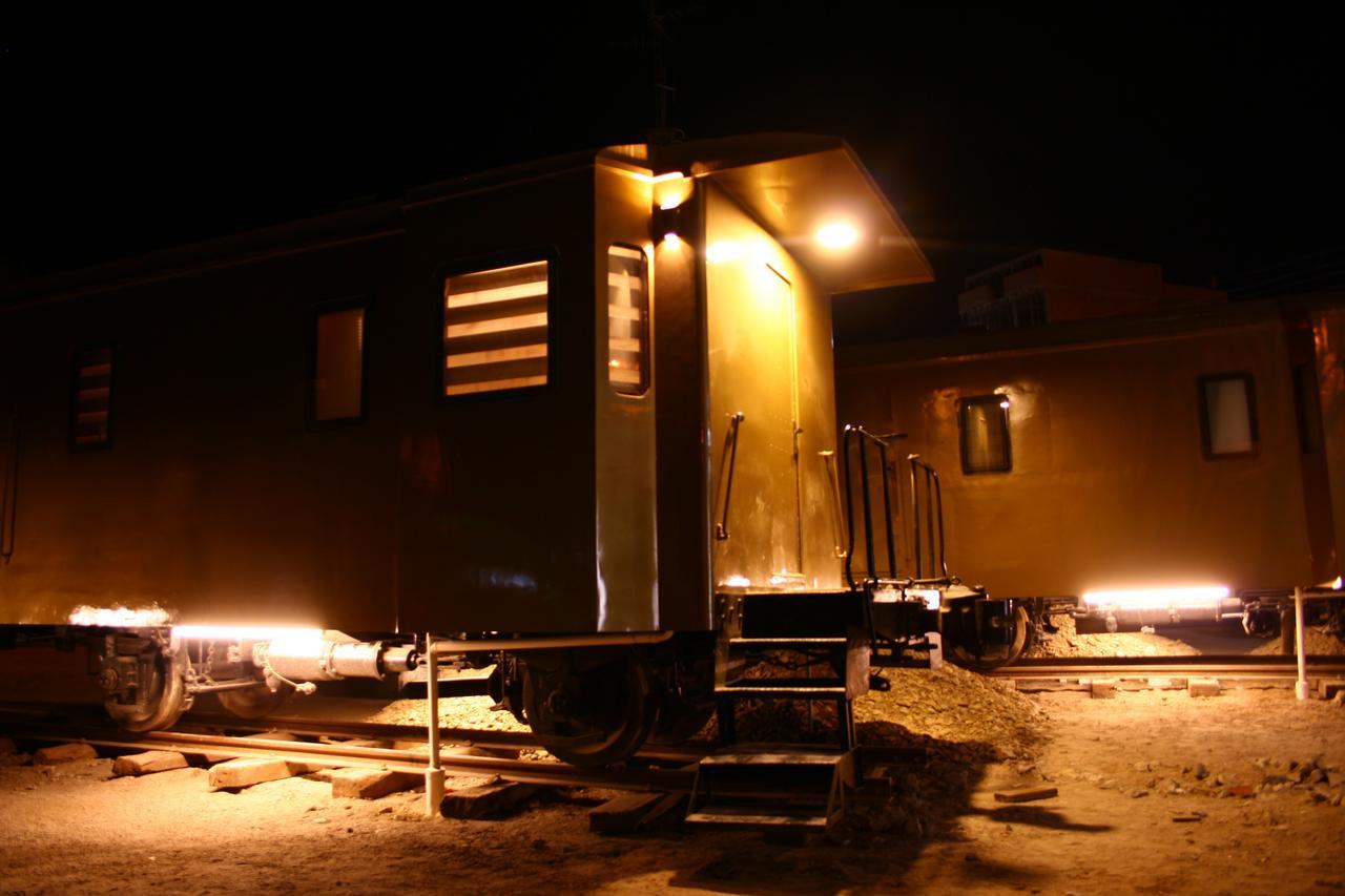 Onkel Inn Wagon Sleepbox Uyuni Exterior photo