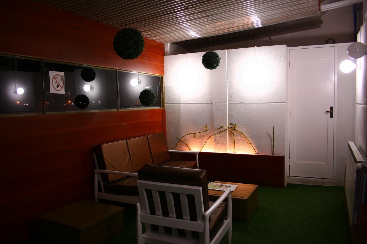 Onkel Inn Wagon Sleepbox Uyuni Exterior photo