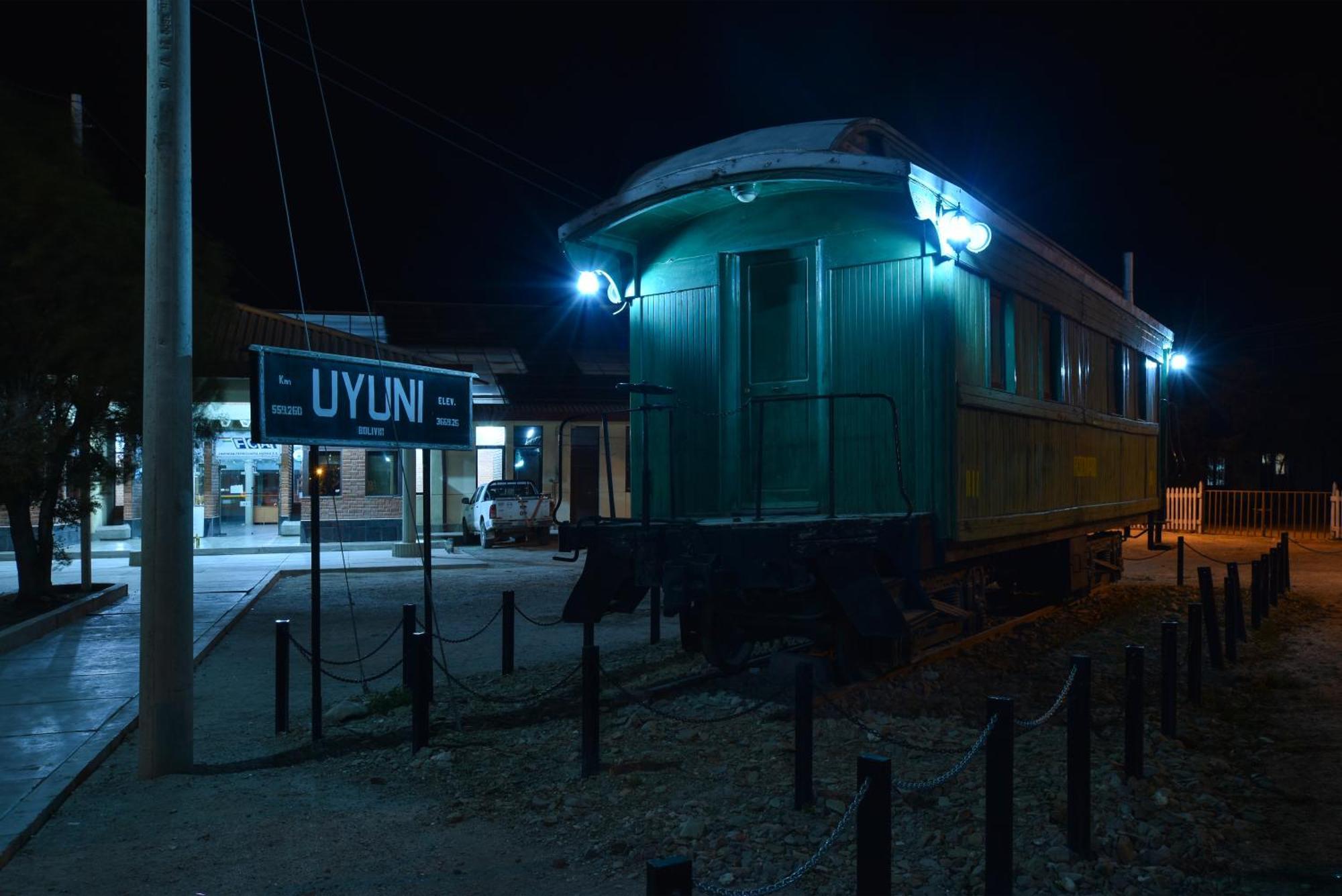 Onkel Inn Wagon Sleepbox Uyuni Exterior photo